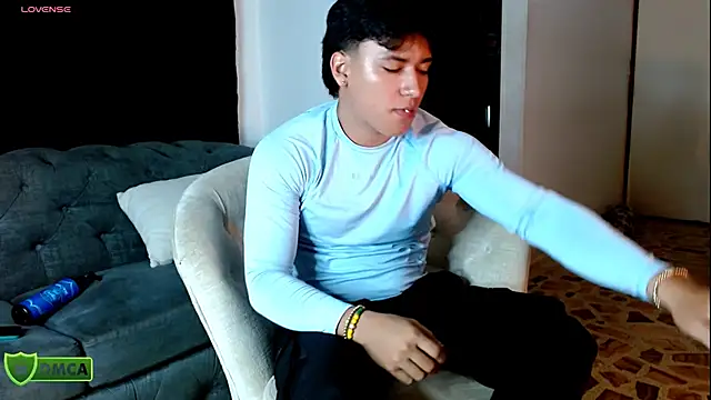 liam_chameliam (M young) - First Cum of the day in my chest 💧😈