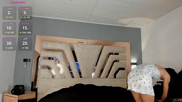 REINA_ADAHARA webcam