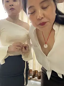 美女tianwei2567在线直播