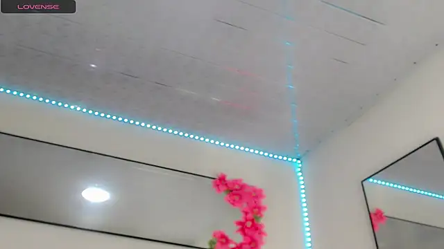 NathalialLooes webcam