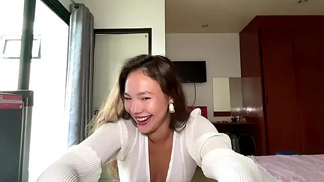 kamila_18_french webcam