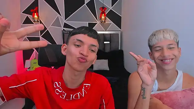 Juan_Nd_Steven's live cam