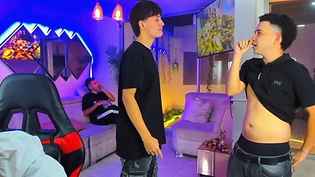 Houseofwarrios webcam