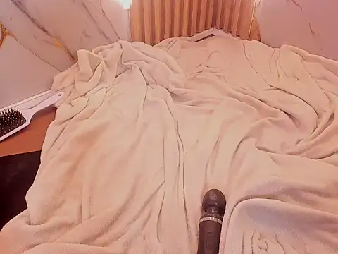 Marian_Cristal webcam