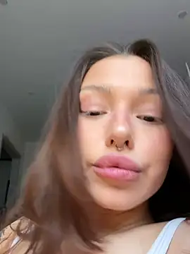 leila_brooklyn (F young) - cum+ride on dildo