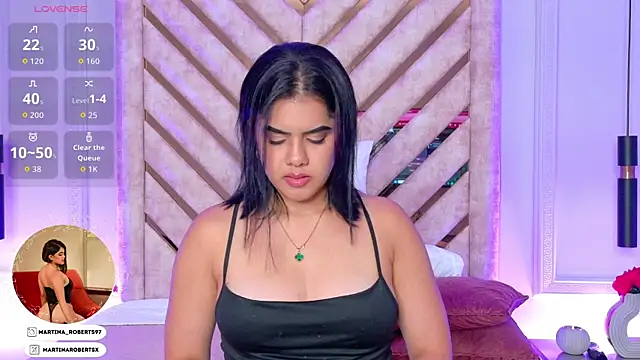 Martina-Roberts- webcam