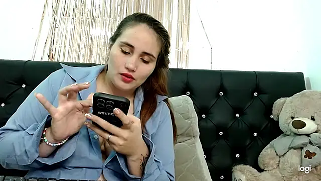 baby_hornyjm (F young) - tie tits and legs 😏