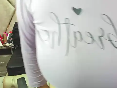 sarah_boobs_ - Sarah_Boobs_'s free webcam - UK Sex Cams