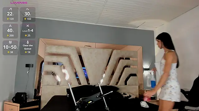 REINA_ADAHARA webcam