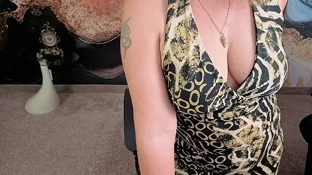 emmaxpark - EmmaxPark's free webcam - UK Sex Cams