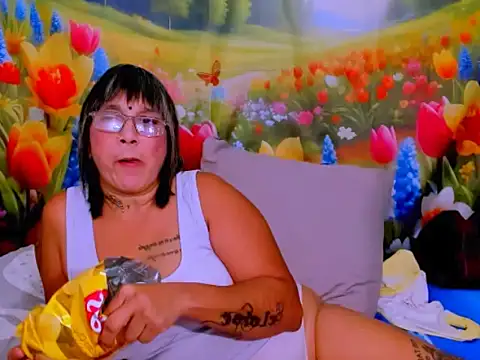 indianroxy - Indianroxy's free webcam - UK Sex Cams