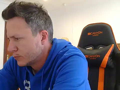 TroyDieselXXX webcam