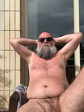 noitelivre (M mature) - Get naked