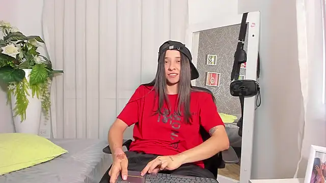 viictoriiasaenz - ViictoriiaSaenz's free webcam - UK Sex Cams