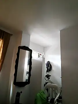 Marianatrans01's room