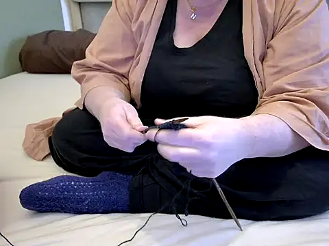 marthabriest - MarthaBriest's free webcam - UK Sex Cams