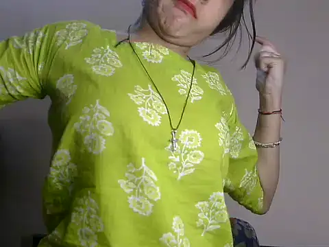 aani_0 - Aani_0's free webcam - UK Sex Cams