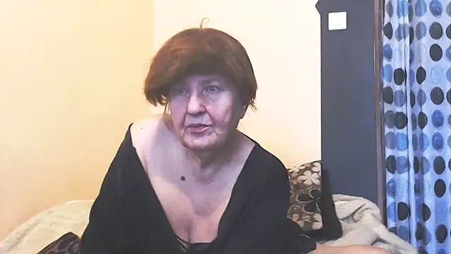 mioritahard - MioritaHard's free webcam - UK Sex Cams