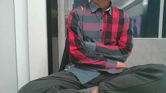 nole_china7 (Ask my age) - talk / fun / cum