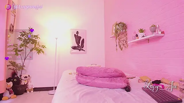 Lucyanajoi webcam