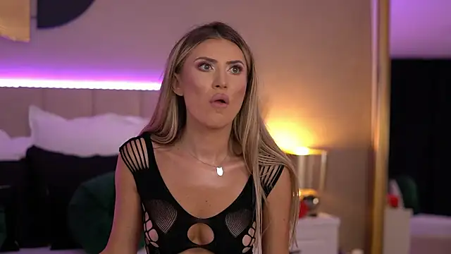 evellineclaire - EvellineClaire's free webcam - UK Sex Cams