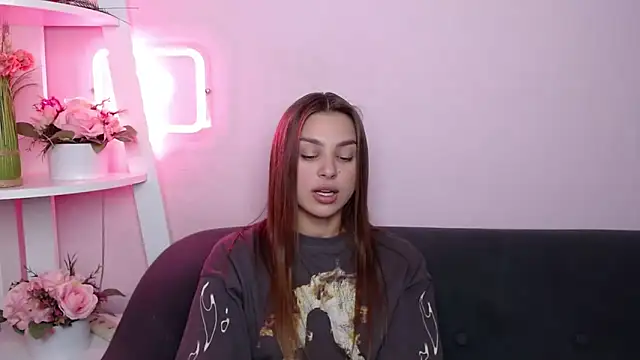 MilanaAngelAs webcam