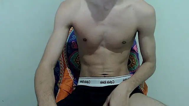 isaaclatino webcam
