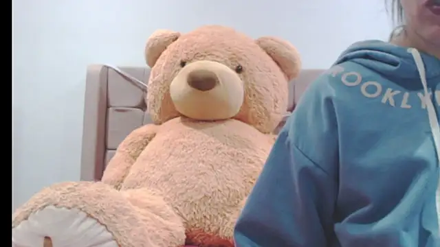 hotass_hally - HotAss_Hally's free webcam - UK Sex Cams