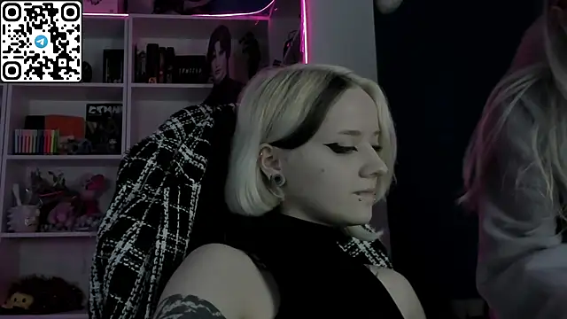 Holy_Mistress_S webcam