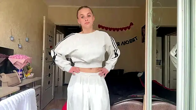 elle_great - Elle_GrEat's free webcam - UK Sex Cams