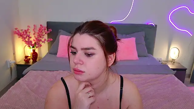 moneyforPeaches webcam