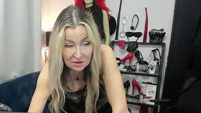 crystalux - CrystaLUX's free webcam - UK Sex Cams