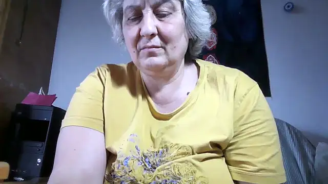 ExquisiteMature webcam