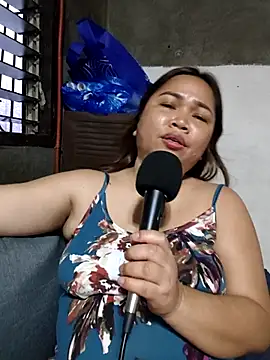 Webcam Model (Sweetlorie_83)  is live.Free join now!