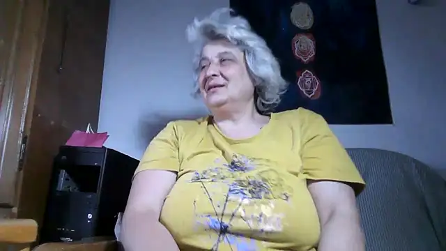 ExquisiteMature webcam