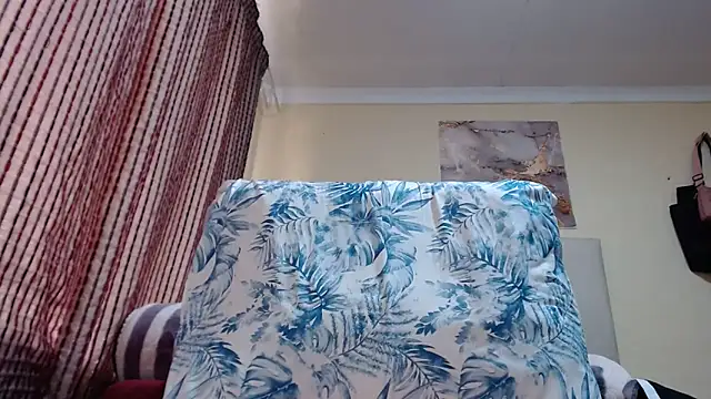 CHOCOLATEDARKBUSTYX webcam