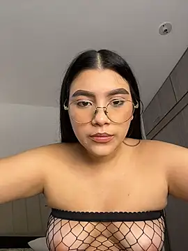 Julieta_Hornyx webcam