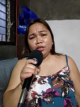 Sweetlorie_83 webcam