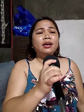 Sweetlorie_83 webcam