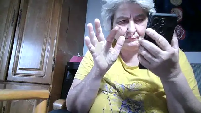 ExquisiteMature webcam