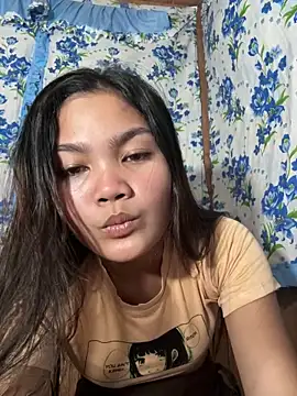 PinaySkinnyJust18 webcam