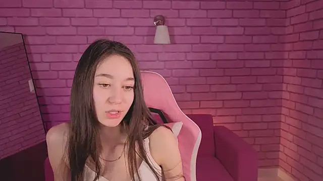 Nicole_Brownie - Stripchat Cam Model