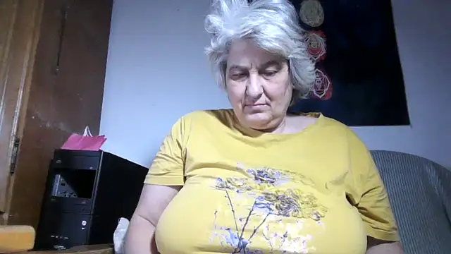 ExquisiteMature webcam