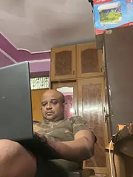 Dick_6inches_Delhi webcam