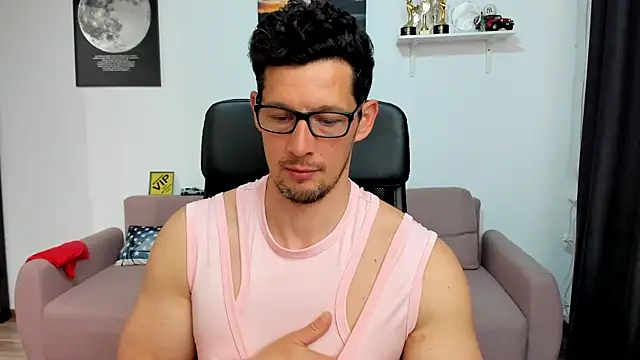 brutusk08 - BrutusK08's free webcam - UK Sex Cams