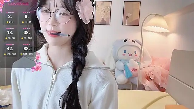 Luminous4173 live sex cam