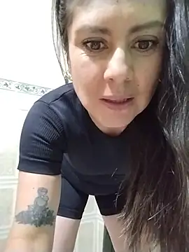 Lyonette_reading1 webcam