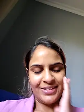 DirtySnowball69's live cam