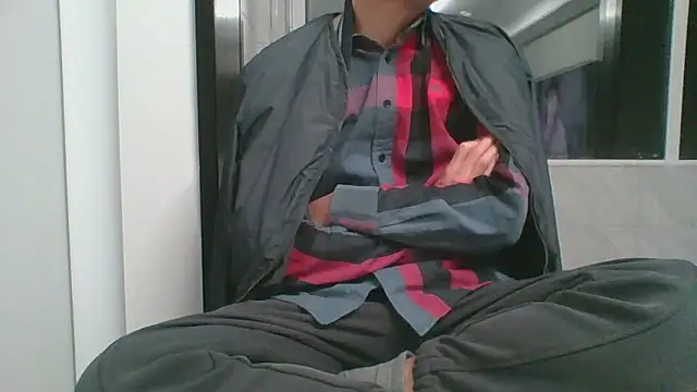 nole_china7 (Ask my age) - talk / fun / cum