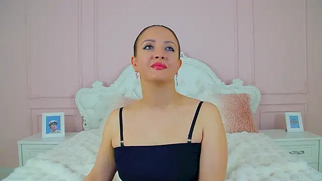 ElinaBellucci webcam